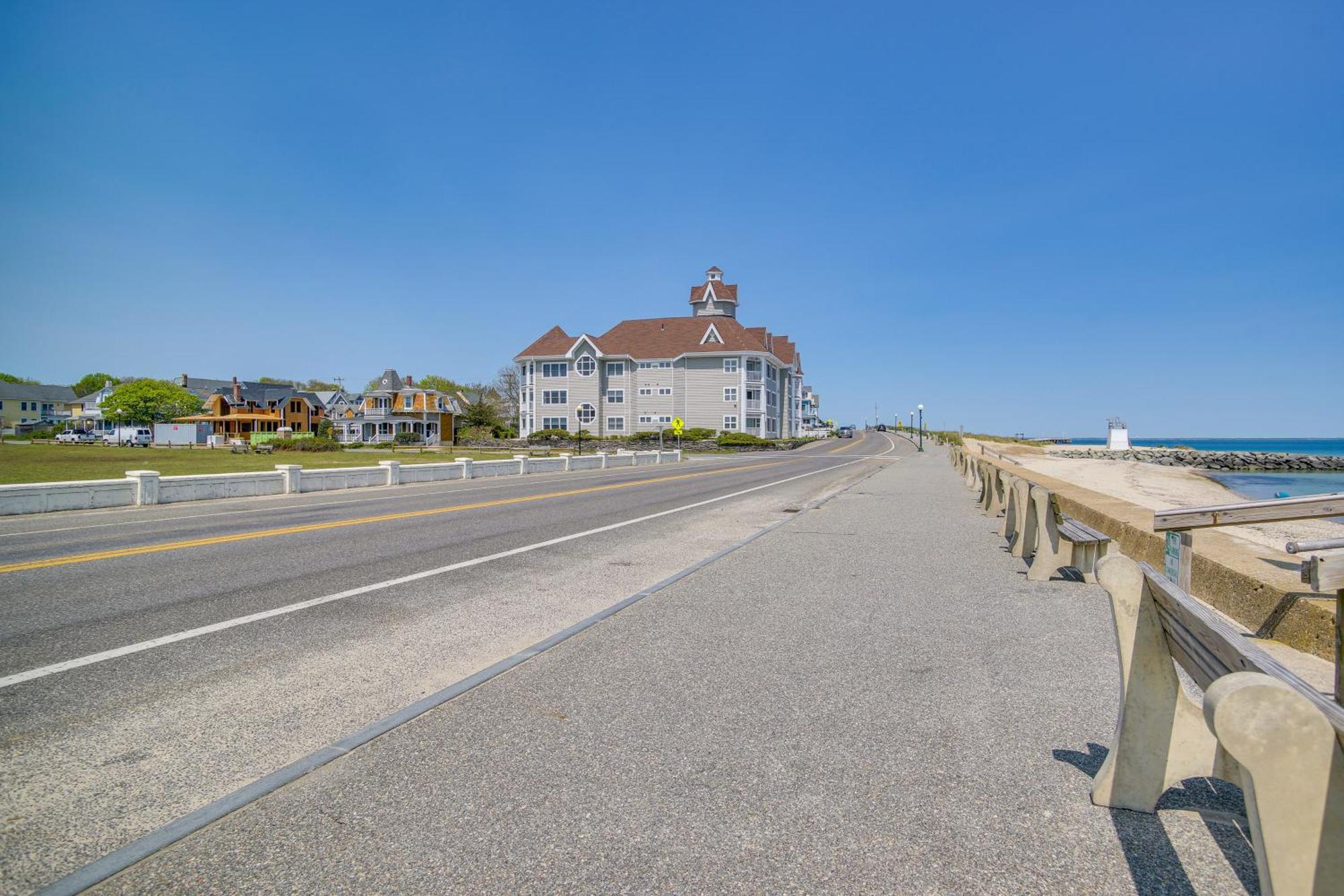 Breezy Oak Bluffs Condo - Steps To Inkwell Beach! Extérieur photo