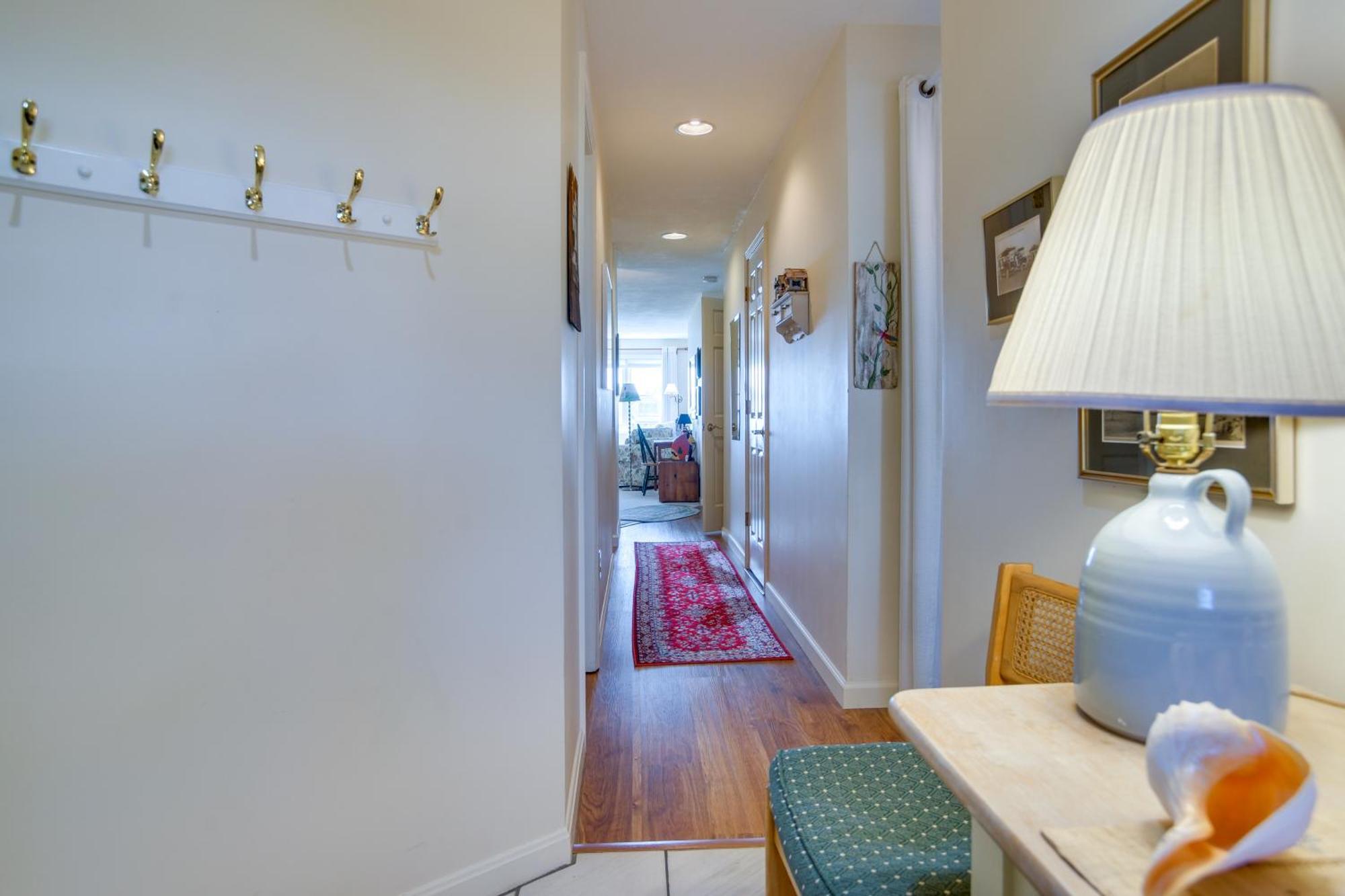 Breezy Oak Bluffs Condo - Steps To Inkwell Beach! Extérieur photo