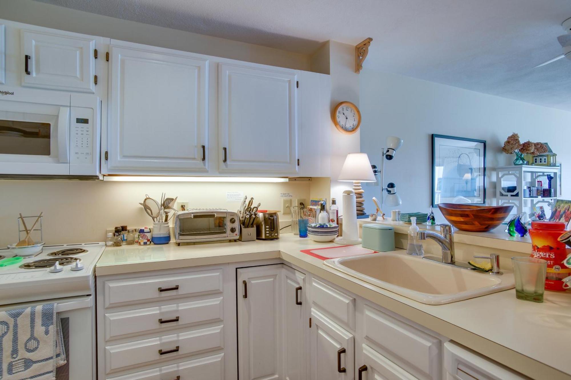 Breezy Oak Bluffs Condo - Steps To Inkwell Beach! Extérieur photo