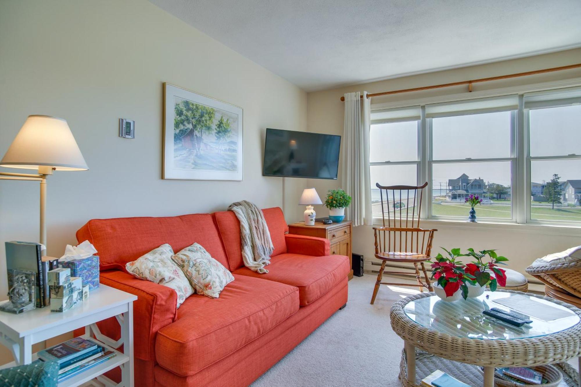Breezy Oak Bluffs Condo - Steps To Inkwell Beach! Extérieur photo
